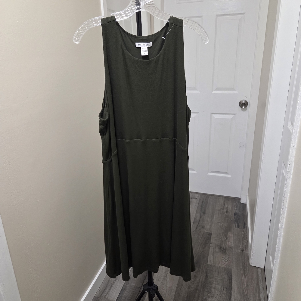 Athleta Plus Size Dark Green Sleeveless Midi Dress Flowy Casual Minimalist - Picture 2 of 7